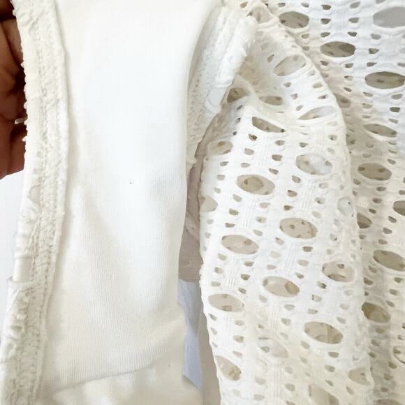 Carmen Marc Valvo Women's Crochet One-Piece Swimsuit White Size 14 NWOT - Picture 9 of 9